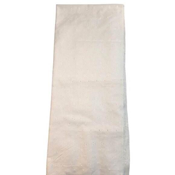 White Embroidered Eyelet Fabric 1 Yard Cotton Floral Pattern Sewing Crafting Ma - Picture 7 of 8